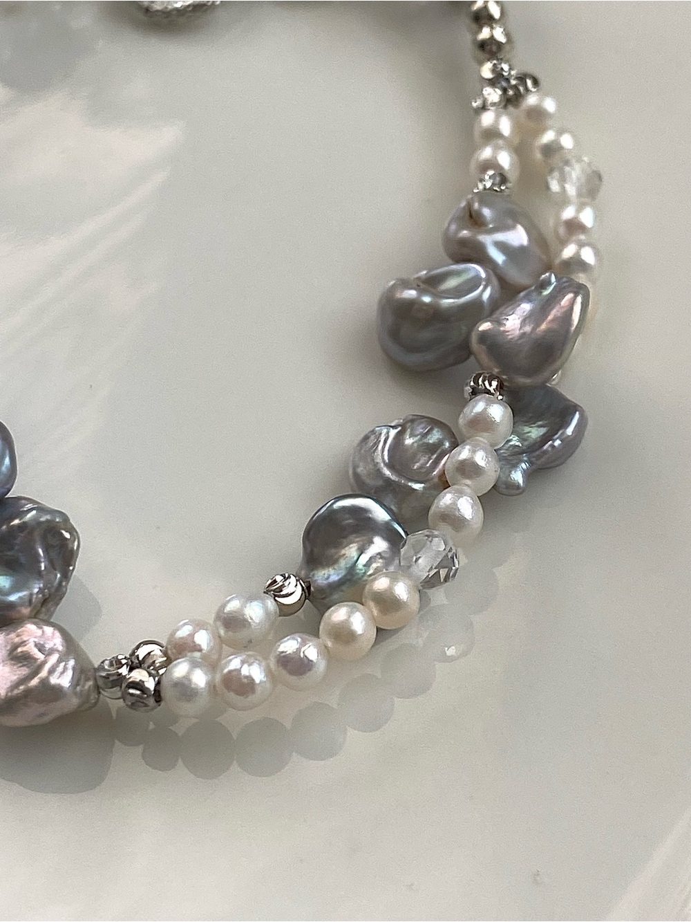 B182-Handmade High Quality Petal Pearl Flowrer And Baby Pearl Braided Bracelet - Picture 8 of 12